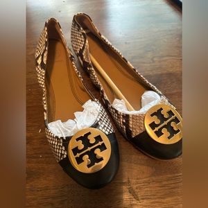 NEW IN BOX Minnie Cap-Toe Ballet SIZE 9 never worn snake print